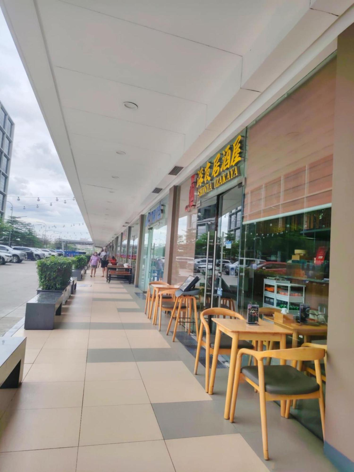Shore One Condotel At Mall Of Asia, Philippines Pasay Exterior photo
